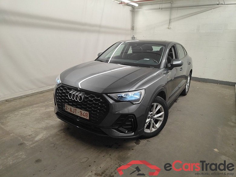 Audi Q3 Sportback 35 TFSI S tronic S Line 5d #4