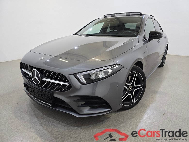 Mercedes A 250e Plug-In Hybrid Limousine AMG Night Aut. Pano LED-Xenon Widescreen Ambient Navi 1/2 Sport-Leather-Alcantara KeylessGo Camera Klima PDC ... #1