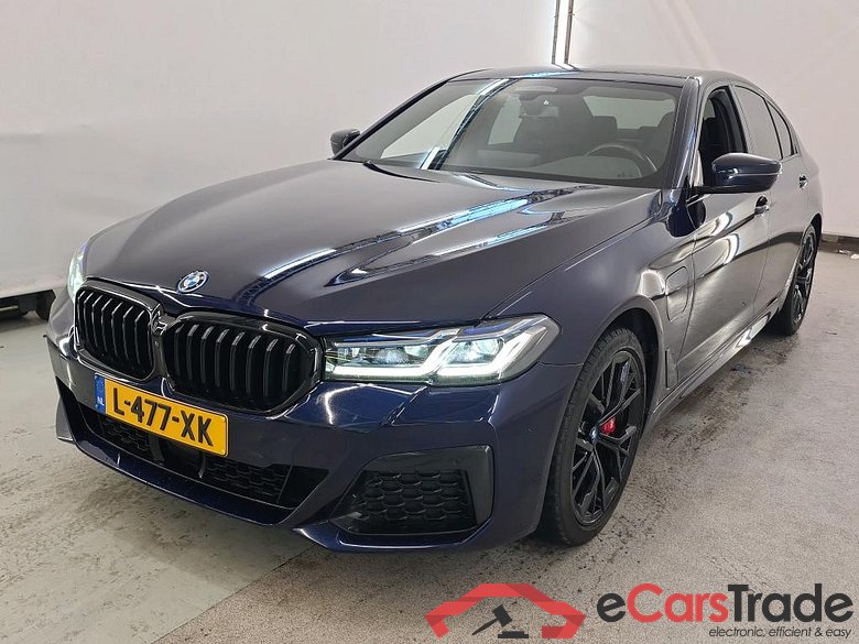 BMW 5 Serie Sedan 530e M-Sport, Harman Kardon + Pano 4d #1
