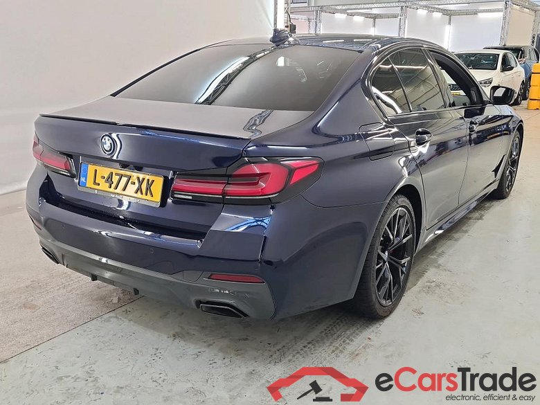 BMW 5 Serie Sedan 530e M-Sport, Harman Kardon + Pano 4d #2