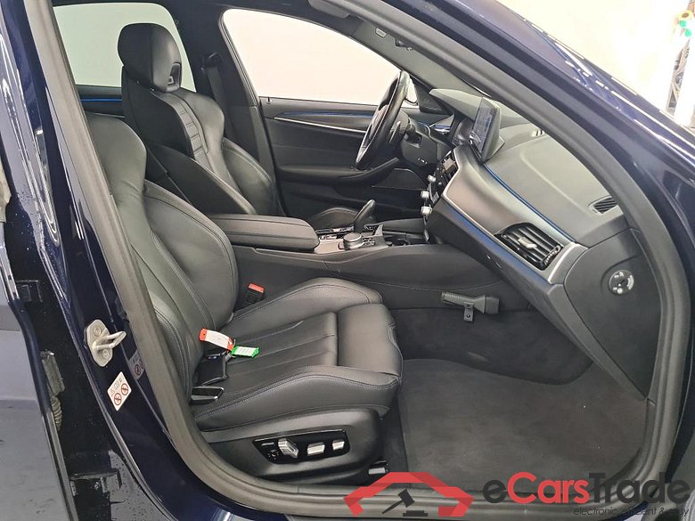 BMW 5 Serie Sedan 530e M-Sport, Harman Kardon + Pano 4d #3