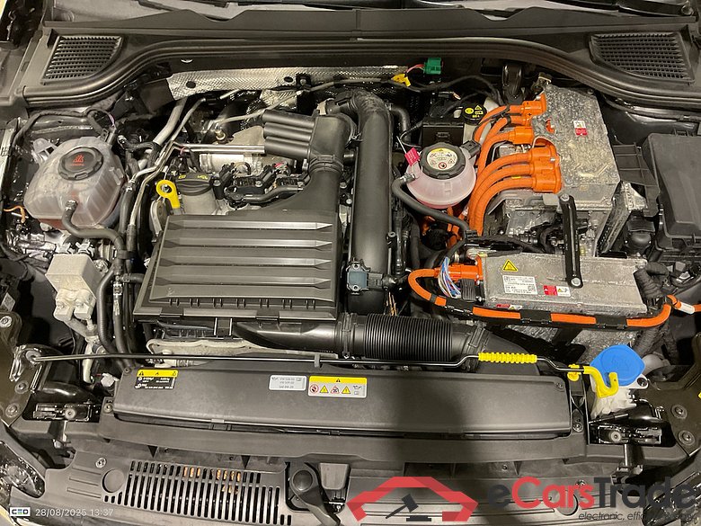 VOLKSWAGEN GOLF VIII 1.4 EHYBRID STYLE DSG #6