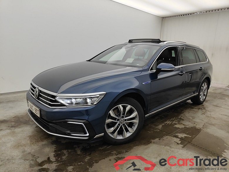 Volkswagen Passat Variant 1.4 TSI DSG6 GTE Business 5d #1