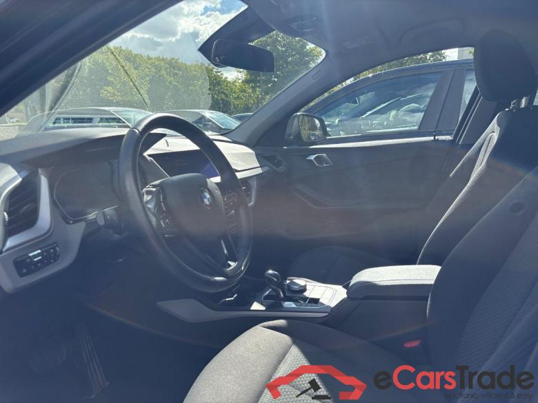 BMW 118i Aut. LED-Xenon Navi KeylessGo Camera Klima PDC ... #5
