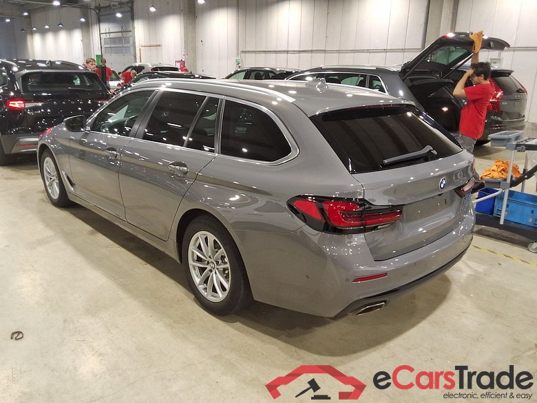 BMW 5-serie 2.0 520I 120KW TOURING AUTO #2