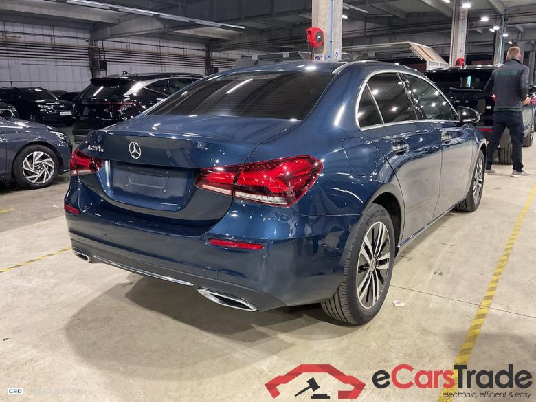 MERCEDES-BENZ A-CLASS LIMOUSINE 1.3 A 250 E BUSINESS SOLUTION DCT #3