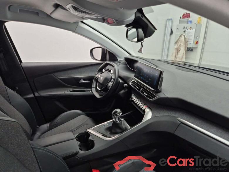 PEUGEOT 3008 1.2 PureT. BL Allure #3