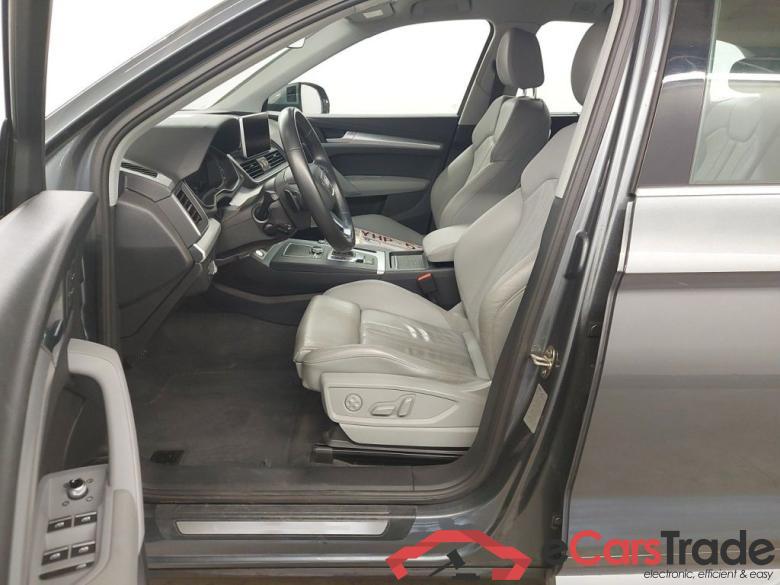 Audi Q5 Sport 50 TFSi e S tronic quattro 5d #3