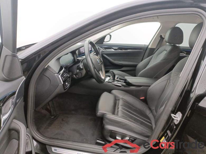 BMW 5 TOURING - 2020 530eA 184 PHEV 5d #3