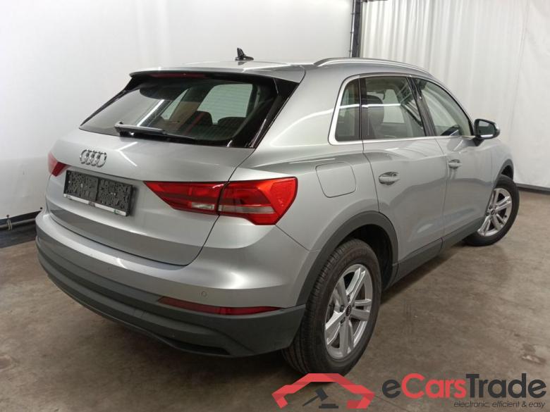 Audi Q3 35 TDI S Tronic Business Edition 5d #2