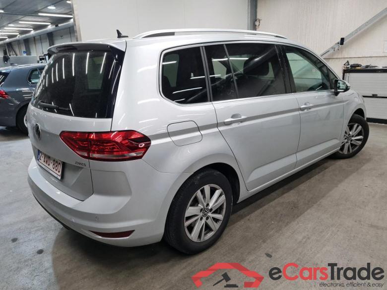 VOLKSWAGEN - VW  TOURAN TDi 150PK DSG Highline Pack Business Plus & Nav Discover Media & Power Tailgate & Two Individual Seats 3rd Row & Rear Camera With Park Distance Control #2
