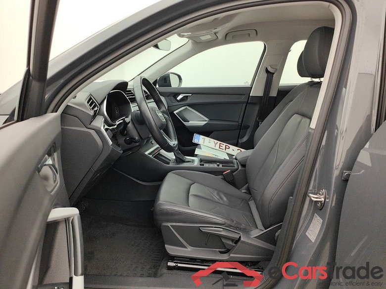 Audi Q3 35 TDI S tronic Advanced Business Editio 5d #3