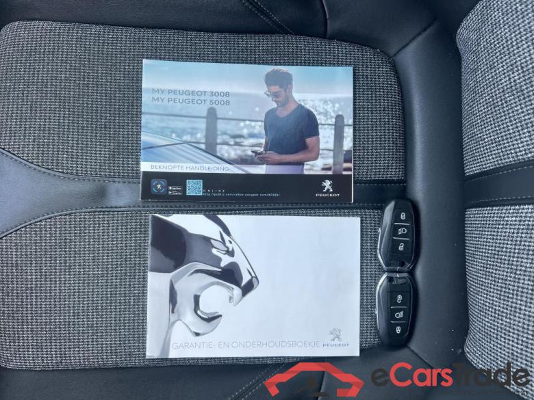 PEUGEOT 5008 96 kW #6