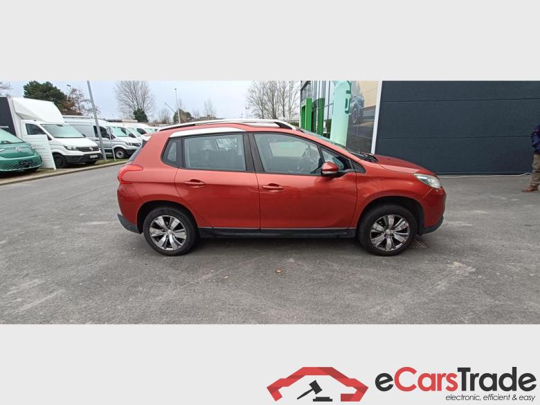 PEUGEOT 2008 1.2i PureTech Active #6