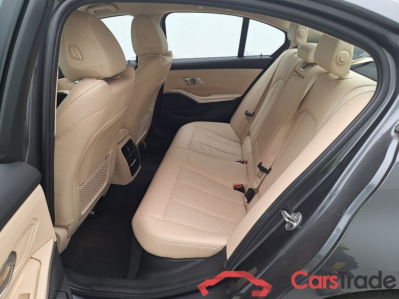 BMW, 3-serie '18, BMW 3 Reeks Berline 318iA (115 kW) 4d #4