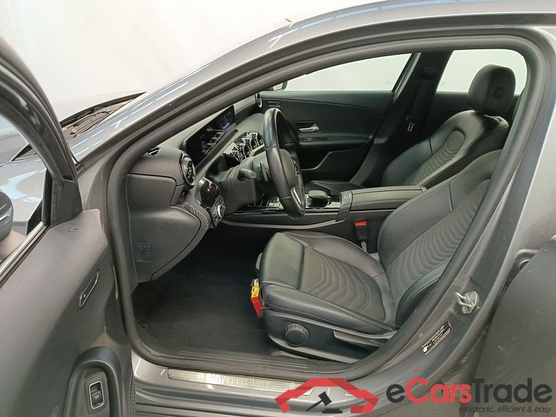 Mercedes-Benz A-Klasse Limousine A 180d Business Solution Aut. 4d #3