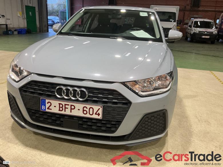 AUDI A1 1.0 25 TFSI ATTRACTION #2