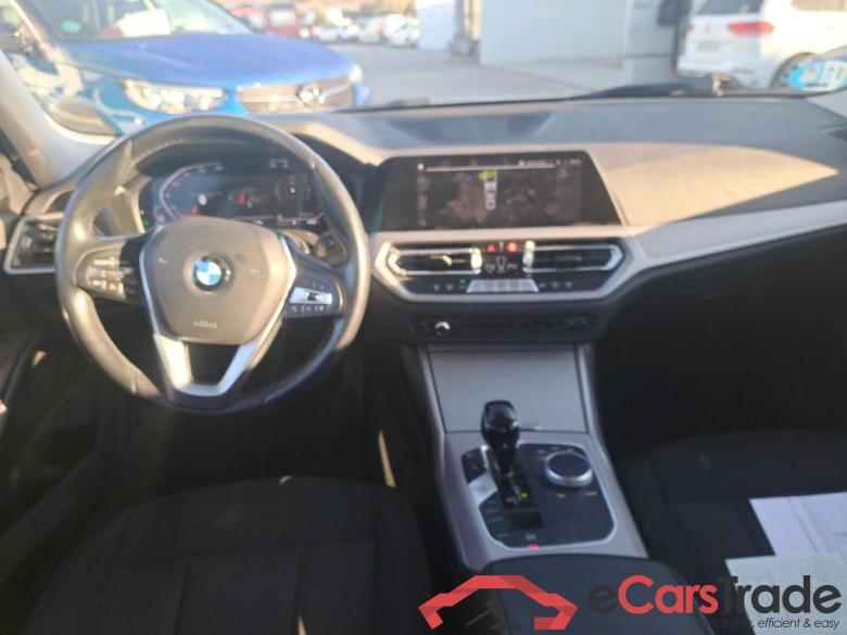 BMW Serie 3 / 2018 / 4P / sedán 318d Auto. #3