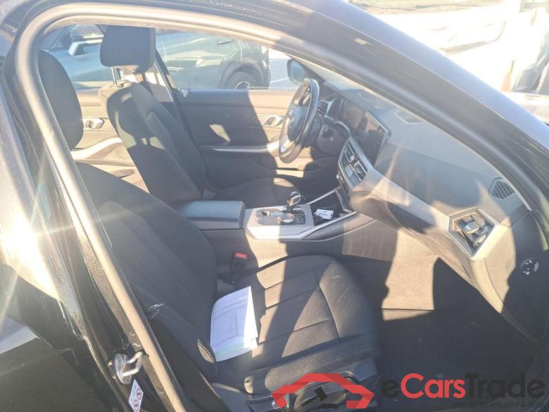 BMW Serie 3 / 2018 / 4P / sedán 318d Auto. #6