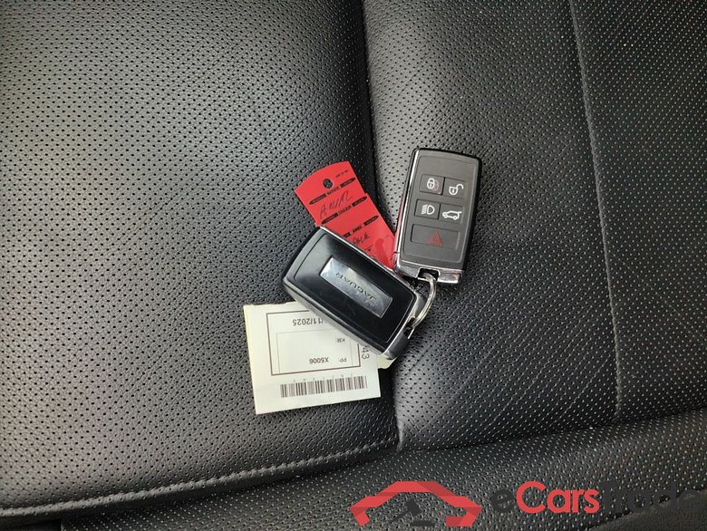 JAGUAR F-PACE DIESEL 2.0 D MHEV AWD D165 S 5d #4