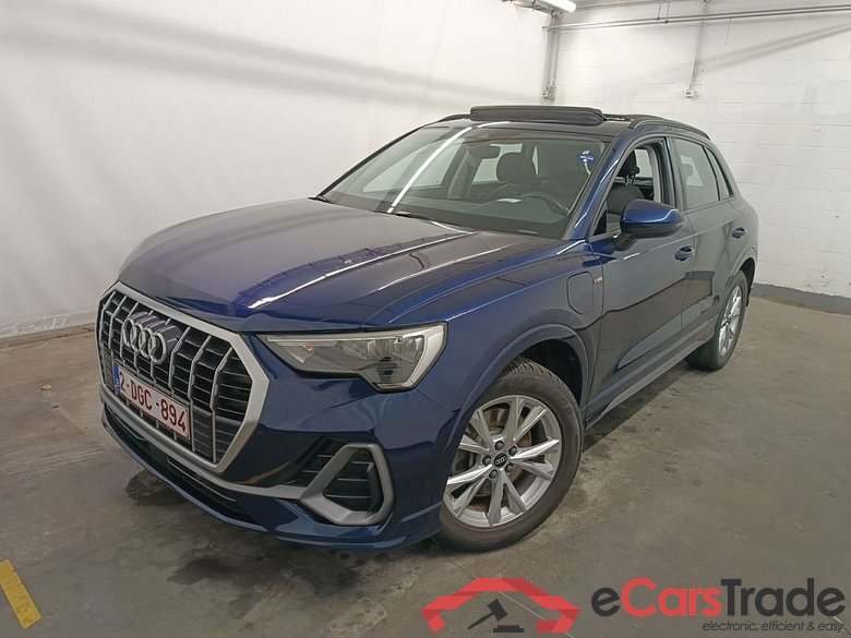 Audi Q3 45 TFSI e S tronic S Line 5d