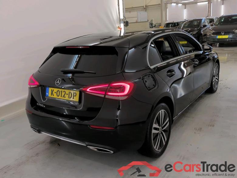Mercedes-Benz A-Klasse A 250 e 8G-DCT Bus Sol Luxury Limited 5d #2