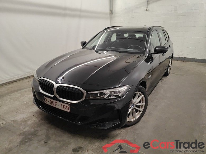 BMW 3 Reeks Touring 320e (150 kW) 5d #1