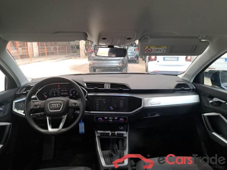 AUDI Q3 / 2018 / 5P / SUV 45 TFSI E S TRONIC BUSINESS #3