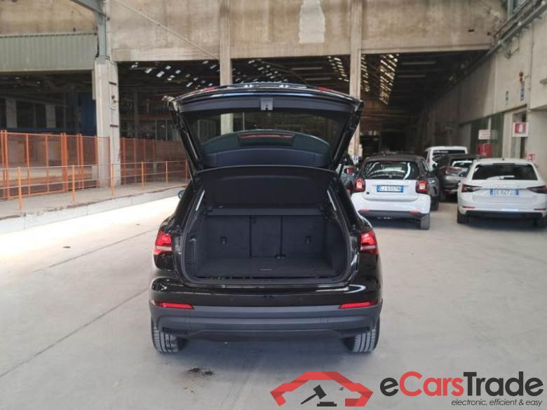AUDI Q3 / 2018 / 5P / SUV 45 TFSI E S TRONIC BUSINESS #5