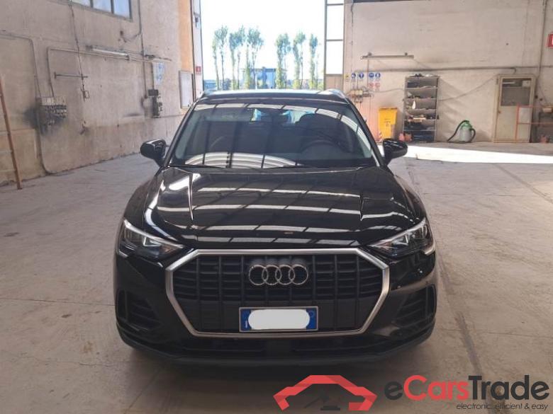 AUDI Q3 / 2018 / 5P / SUV 45 TFSI E S TRONIC BUSINESS #6