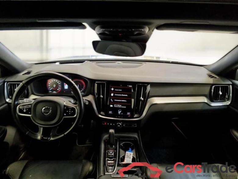 VOLVO V60 / 2019 / 5P / STATION WAGON T6 PLUG-IN AWD AUTOM.RECH.R-DESIGN #3