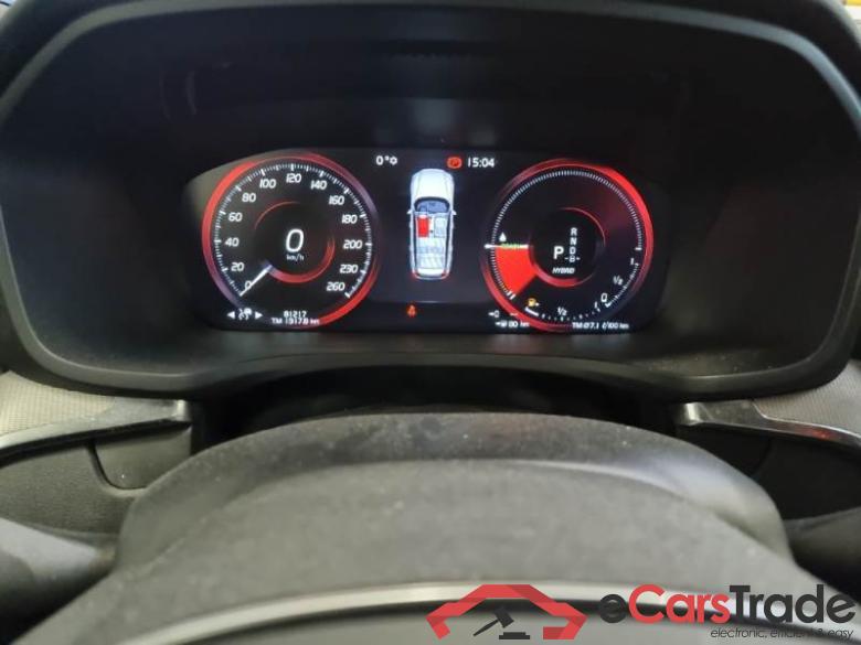 VOLVO V60 / 2019 / 5P / STATION WAGON T6 PLUG-IN AWD AUTOM.RECH.R-DESIGN #4