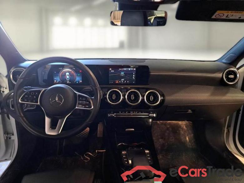 MERCEDES-BENZ CLASSE A / 2018 / 4P / BERLINA A 180 D AUTOMATIC BUSINESS #3