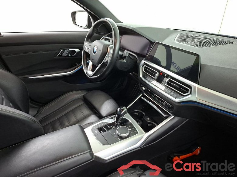 BMW 3 Serie Sedan 330e 4D 215kW #6