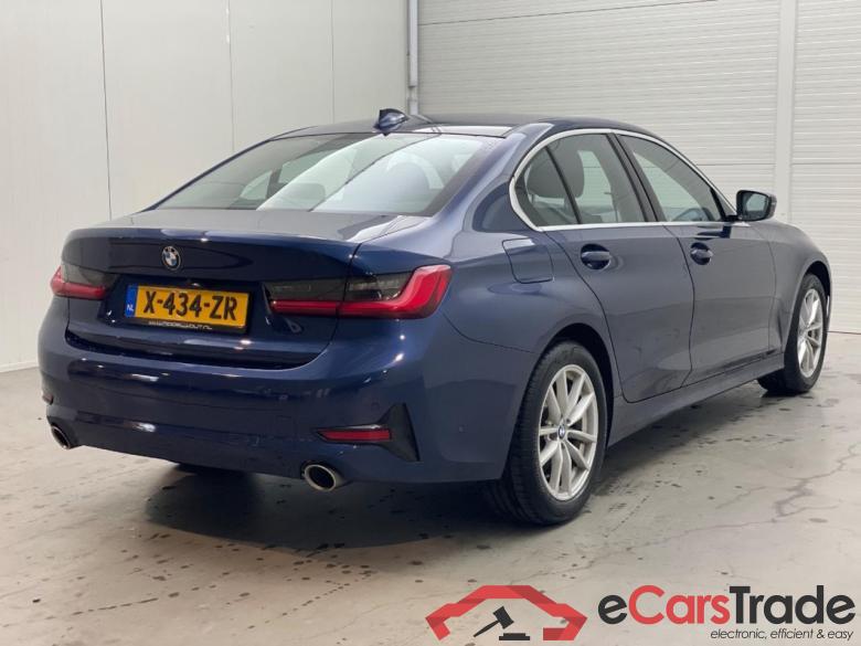 BMW 3-serie 330i High Executive #4