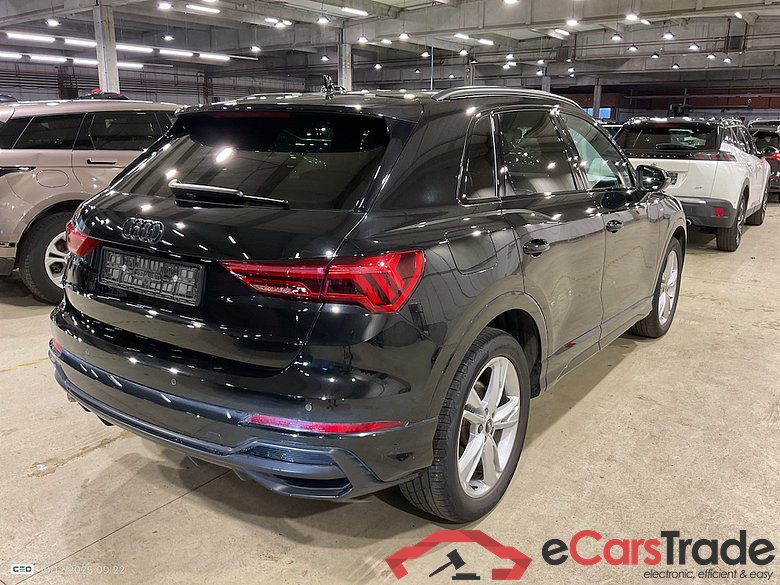 AUDI Q3 1.4 45 TFSI E S TRONIC S LINE #4