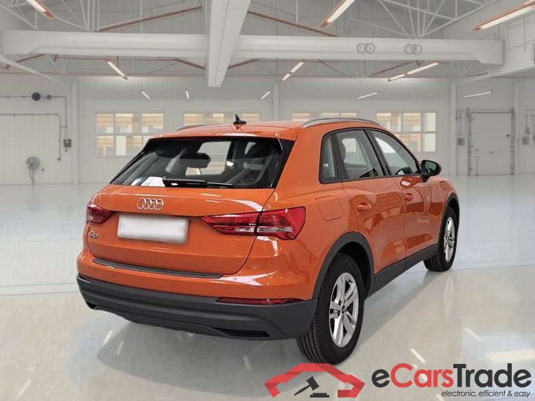 AUDI Q3 / 2018 / 5P / SUV 35 TFSI S TRONIC BUSINESS #2