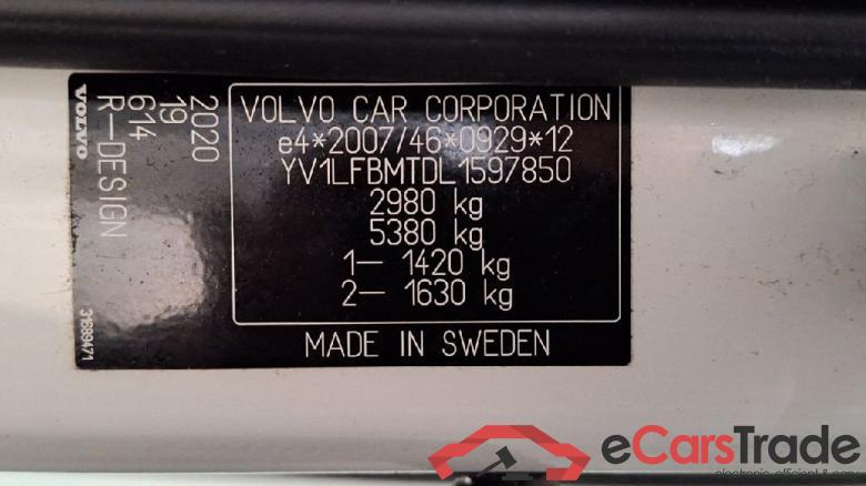 XC90 R Design Plug-In Hybrid AWD 2.0 T8 Twin Engine 288KW AT8 7 Sitzer E6dT #5