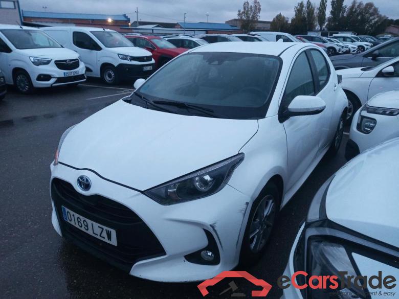 TOYOTA Yaris / 2020 / 5P / berlina con portón 1.5 120H Business Plus #1
