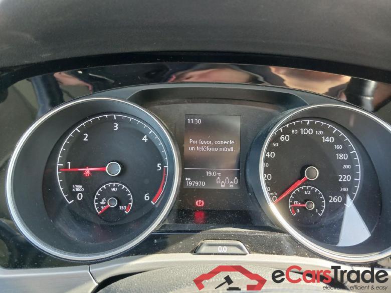 VOLKSWAGEN Touran / 2015 / 5P / monovolumen compacto Advance 2.0 TDI 90kW (122CV) #4