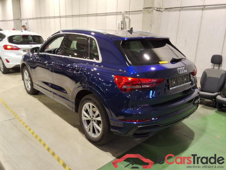AUDI Q3 1.4 45 TFSI E S TRONIC S LINE #2