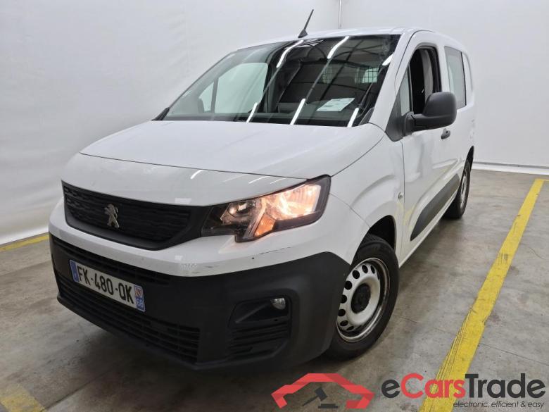 PEUGEOT Partner / 2018 / 4P / Fourgonnette BHDI 100 S&S STANDARD 1000KG PREMIUM #1