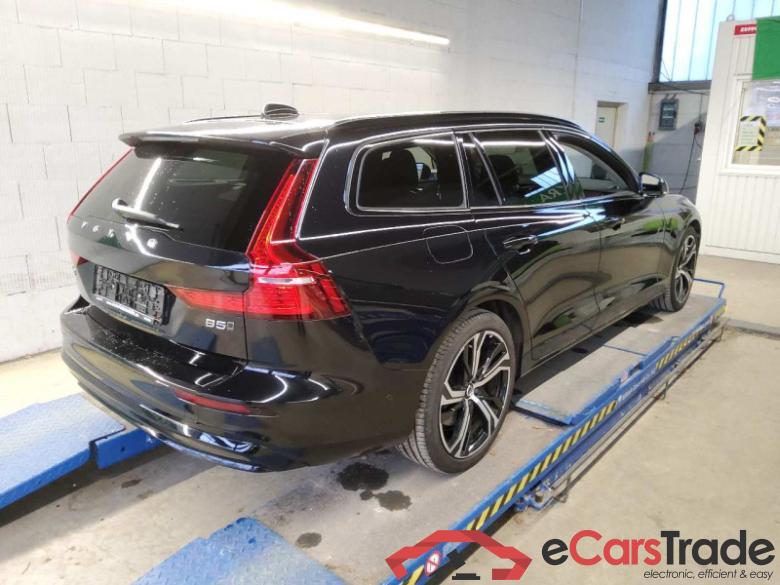 Volvo V60 Kombi (2018->) DE - Kb5 B5 (Benzin) AWD EU6d, Plus Dark Mild-Hybrid AWD (EURO 6d), 2021 - 2022 #3