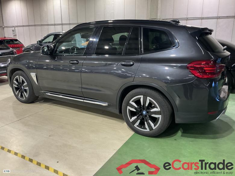 BMW IX3 80kWh Aut. LED-Xenon LC-Pro ACC Navi Leather KeylessGo Camera Klima PDC ... #4