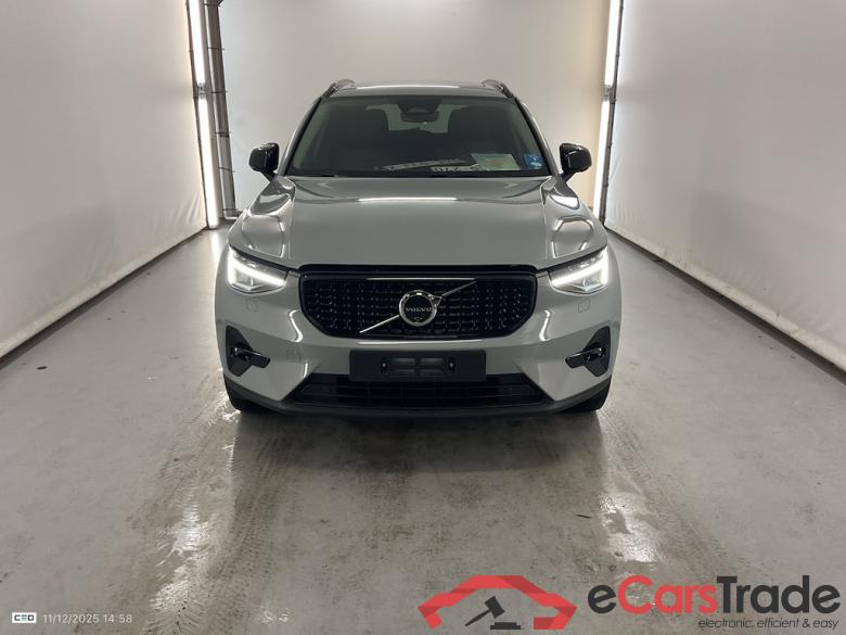 VOLVO XC40 2.0 B3 MHEV ULTIMATE DARK DESIGN DCT #2