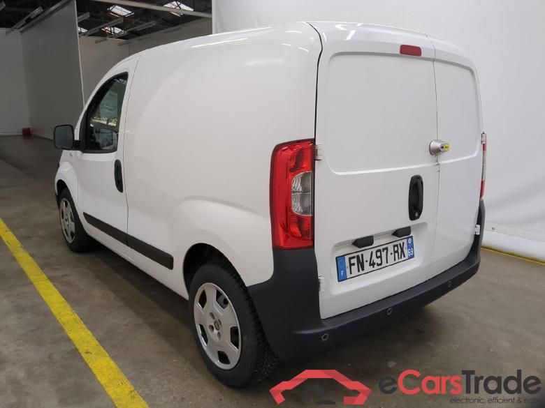 FIAT Fiorino / 2016 / 4P / Fourgonnette 1.3 Multijet 80 Pack Professional Nav #2