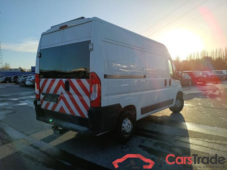 Peugeot Boxer 2.2 BlueHDi S&S 140 Premium 335 L2H2 4d #2