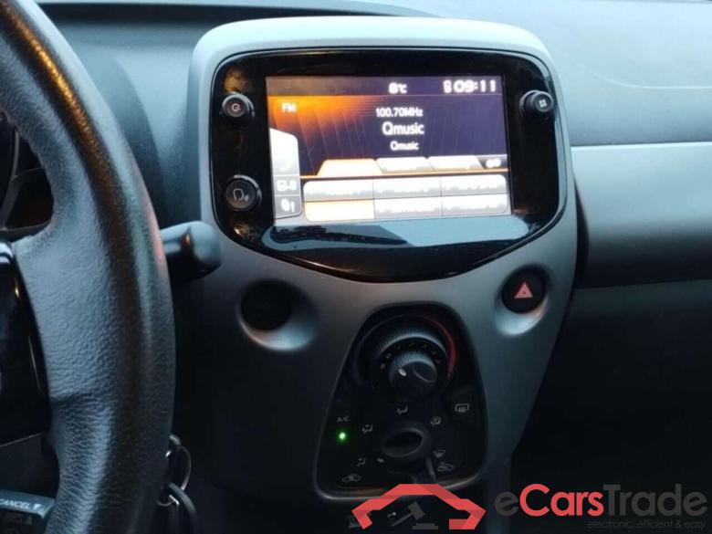 TOYOTA Aygo 1.0 VVT-i x-play #6