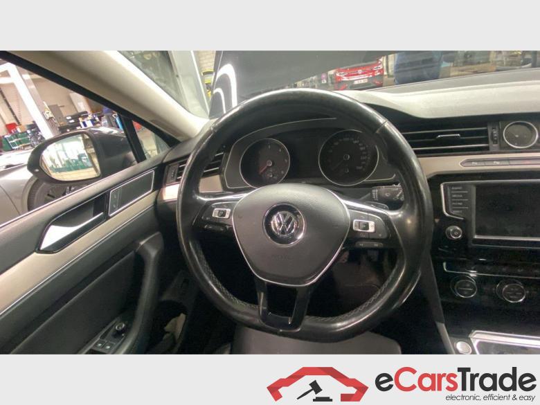 VOLKSWAGEN Passat Variant Passat Highline 1.6 TDI BlueMotion Technology 88 kW (120 pk) 7 versnellingen DSG #3