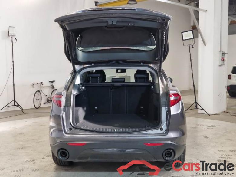 ALFA ROMEO STELVIO / 2017 / 5P / SUV 2.2 TURBO DIESEL 190CV SPRINT AT8 RWD #5